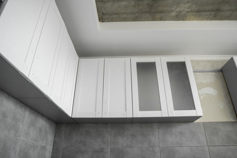 Custom Glass Fitting